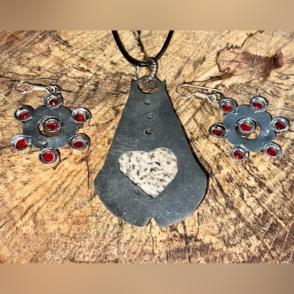 K2 Azurite Granite Pendant & Earrings Set - Picture 2 of 6